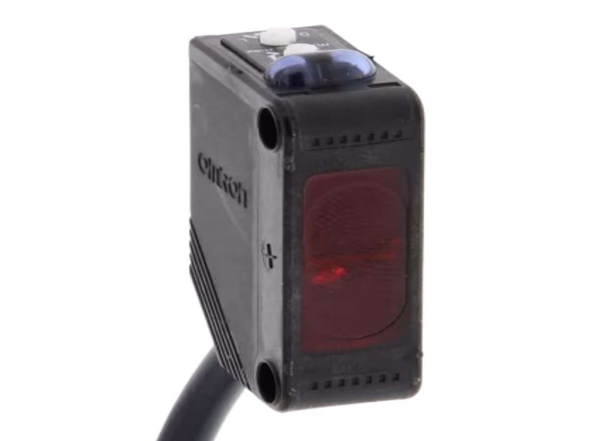 Omron E3Z-D61 Photoelectric Sensor